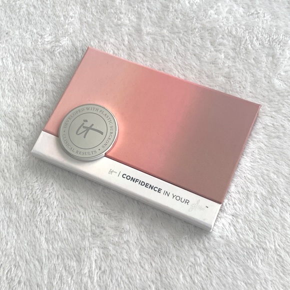 🎉HOST PICK🎉 IT Cosmetics Confidence in Your Glow - Picture 2 of 4
